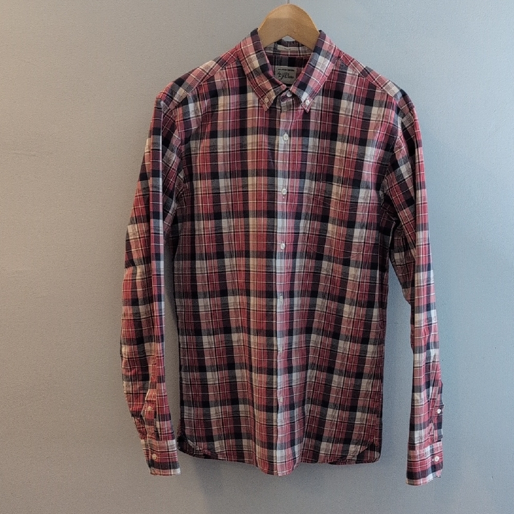 J. Crew Men's Medium Slim Fit 100% Cotton Long Sleeve Button Down Style #G4711